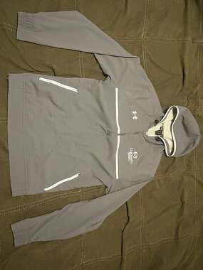 Under Armour Colorado State Rams Men's Gray Win It Woven 1/4 Zip Hooded Jacket